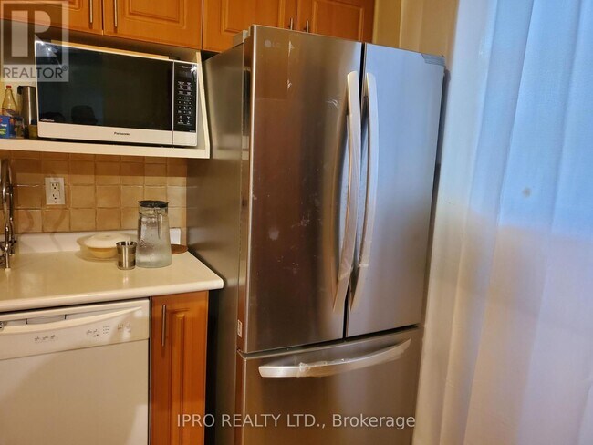 Building Photo - 61-1661 Markbrook Ln