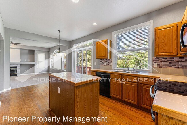 Foto del edificio - 3 br, 2.5 bath House - 5496 S Dunkirk Way