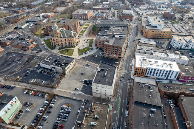 Aerial Photo - Bixby Brockton Apartments