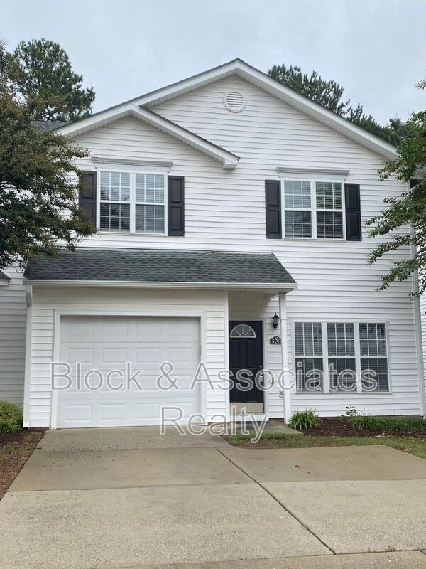 Foto principal - 508 Misty Groves Cir