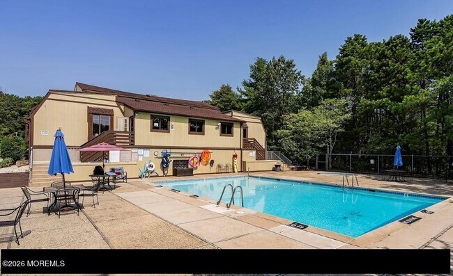 Foto del edificio - 1 Max Pl