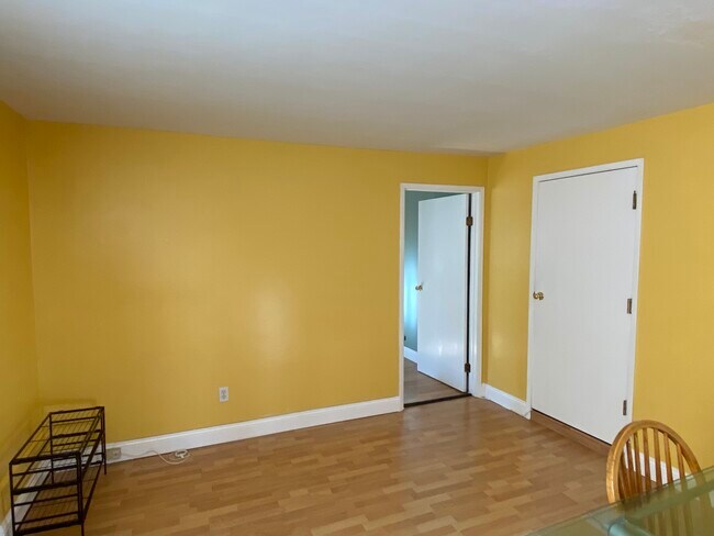Foto del edificio - 181 Forest Side Ave