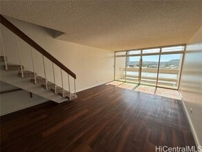 Building Photo - 500 University Ave