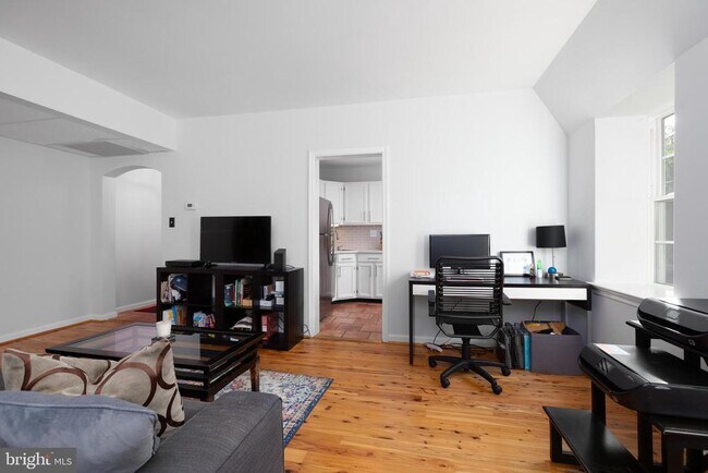 Foto del edificio - 1900 Key Blvd