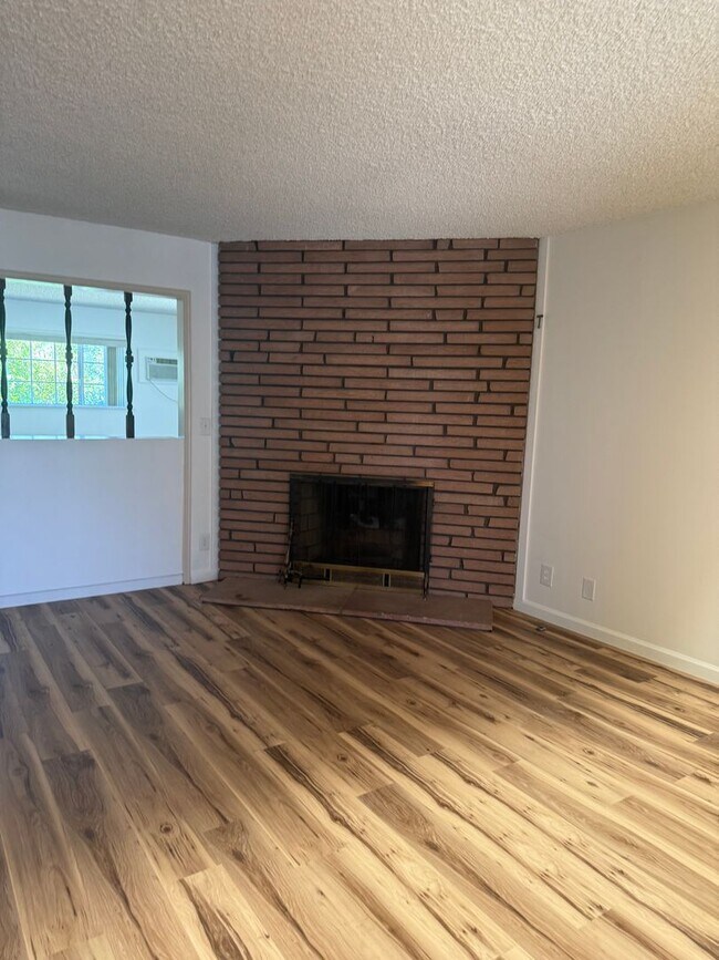 Foto del edificio - 15413 Talbot Dr