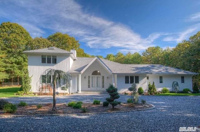 Primary Photo - 12 Blueberry Ln
