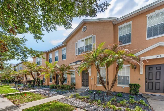 Foto del edificio - 216 Deepcove Rd