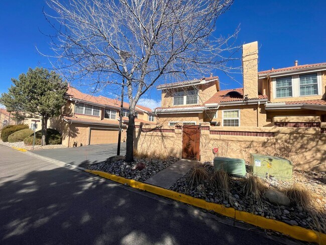 Building Photo - $0 DEPOSIT OPTION. LUXURIOUS 3BED/3.5 BATH TOWNHOME IN LONE TREE NEAR PARK MEADOWS