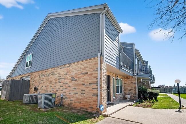 Foto del edificio - 1710 Good Day Dr