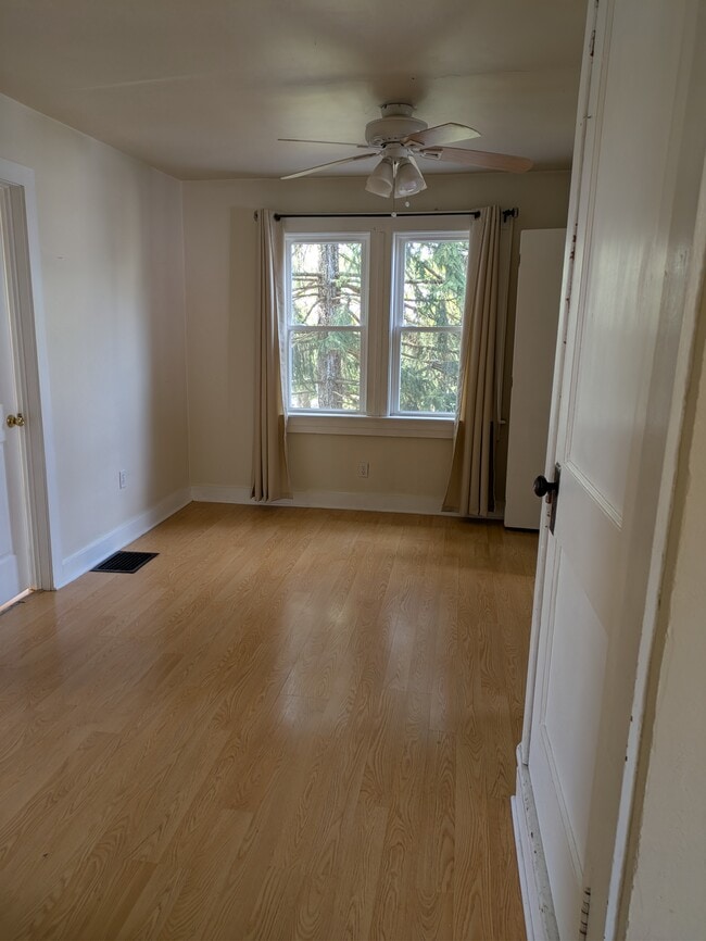 Dining area - 22 Everittstown Rd