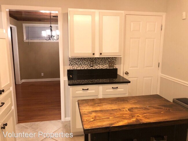 Building Photo - 3 br, 2 bath House - 4848 Corning Dr.