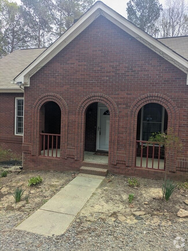 Building Photo - 380 Riverstone Dr