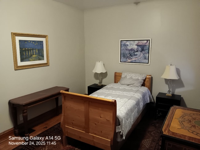 Photo - 552 N Lawler Ave Apartment