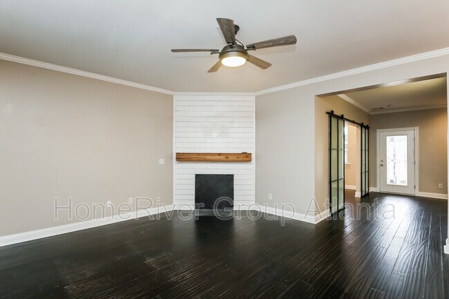 Foto del edificio - 424 Howell Crossing