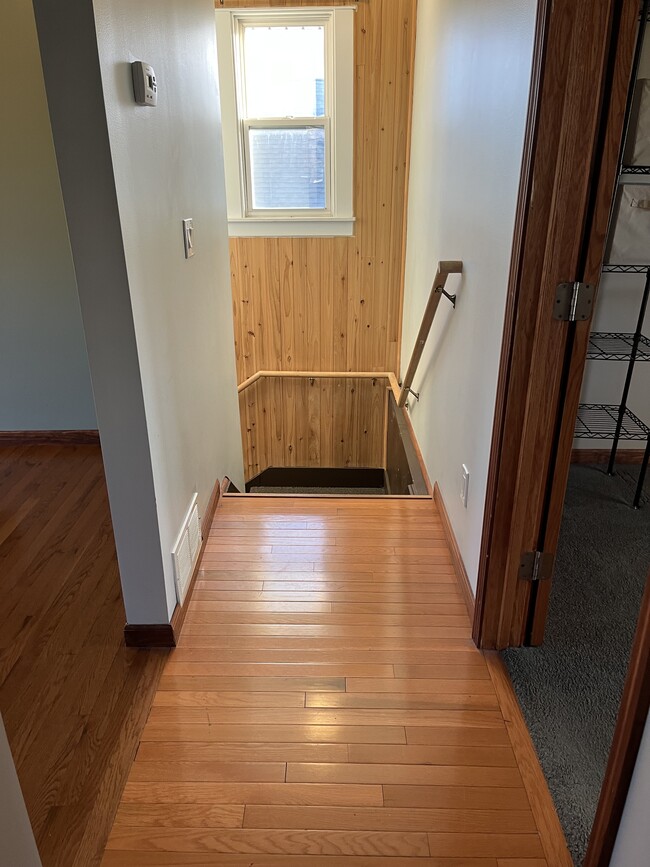 Building Photo - 604 S Washington St