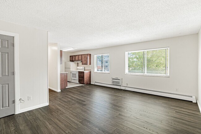 Building Photo - Charming 1 Bedroom Apartment near Downtown!