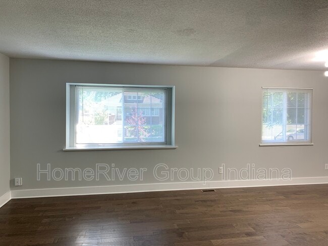 Foto del edificio - 4032 Rookwood Ave