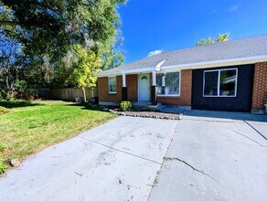 Building Photo - 744 E 4565 S