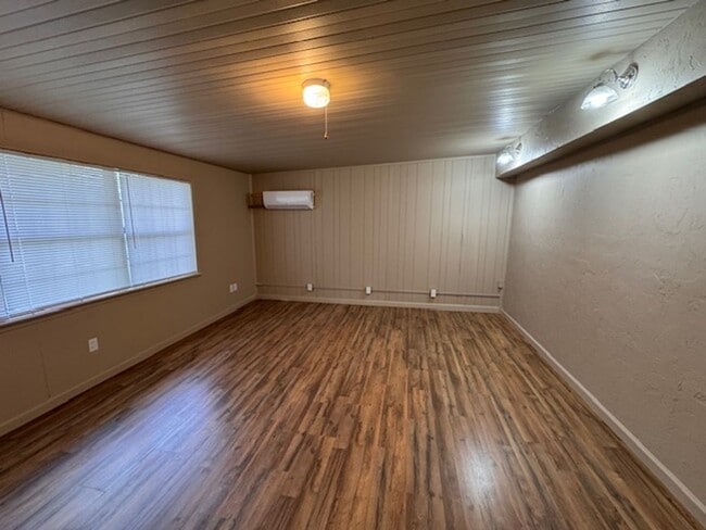 Building Photo - All brand new inside! A true 4 bedroom in Moore Schools, no carpet, All luxury vinyl plank!
