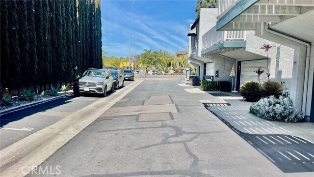 Foto del edificio - 12720 Newport Ave
