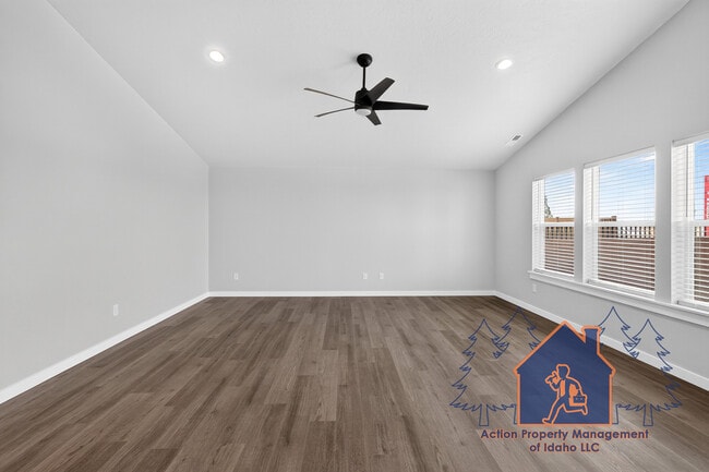 Building Photo - 2079 S Border Wy