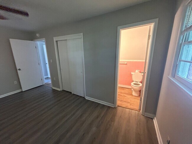 Building Photo - 3908 Timbercrest Dr NW