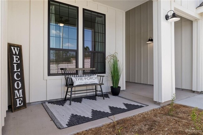 Foto del edificio - 33 E Silos Ave