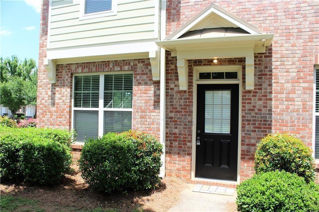 Primary Photo - 810 Riverdance Dr