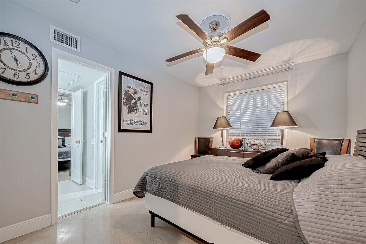 Foto del edificio - 1860 White Oak Dr
