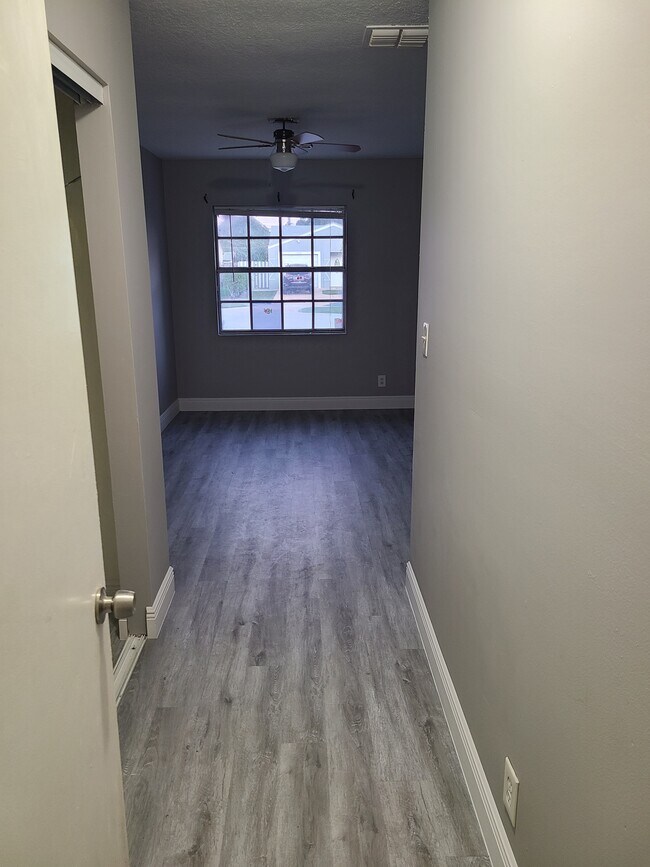 Foto del edificio - 1215 SW 73rd Ave