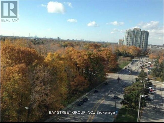 Photo du bâtiment - 190-1190 Borough Dr