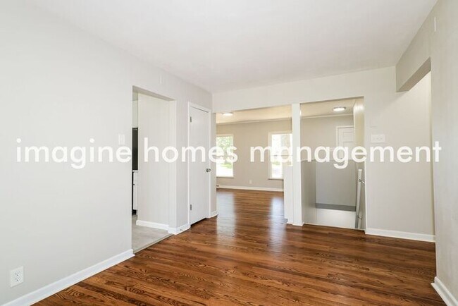 Building Photo - 8414 Rockhaven Ln