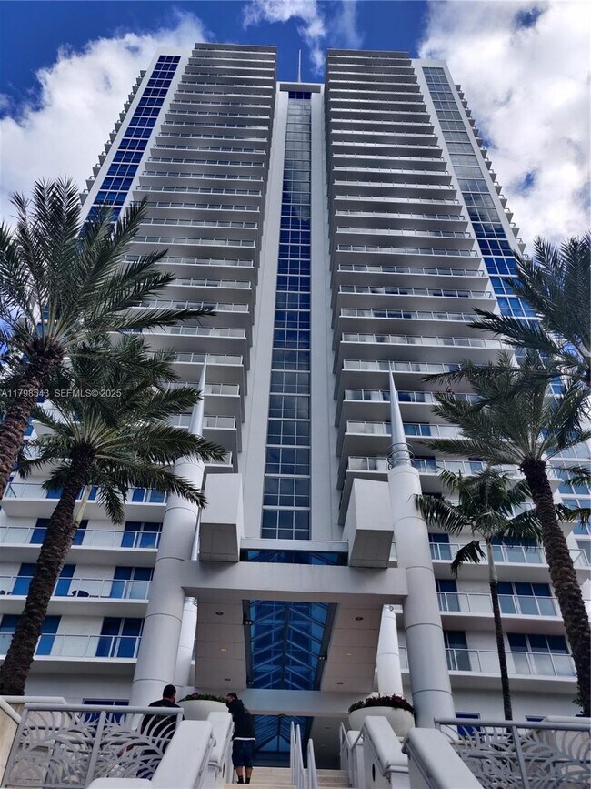 Foto del edificio - 3101 S Ocean Dr