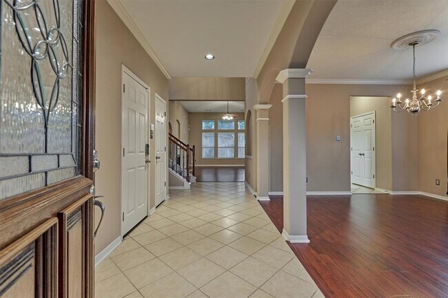 Foto del edificio - 8406 Oak Villa Ct