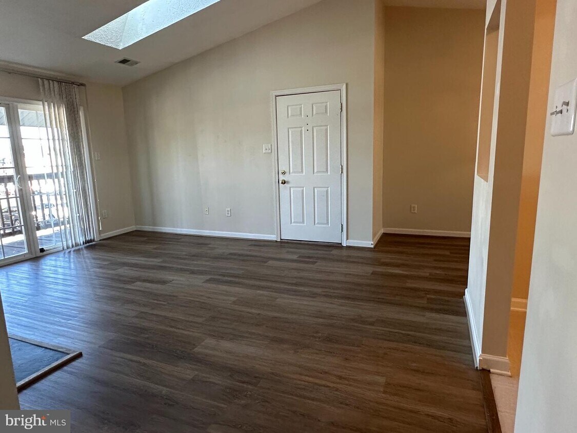 121 Brookland Ct, Winchester, VA 22602 Apartment for Rent in