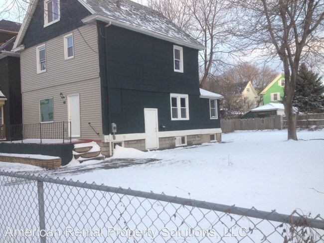 Building Photo - 68 Winterroth St