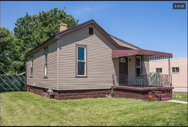 Building Photo - 406 N Elm St