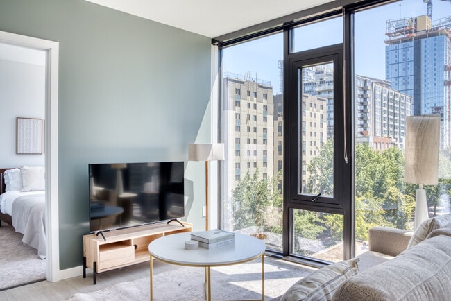 Foto del edificio - 704 Spring St