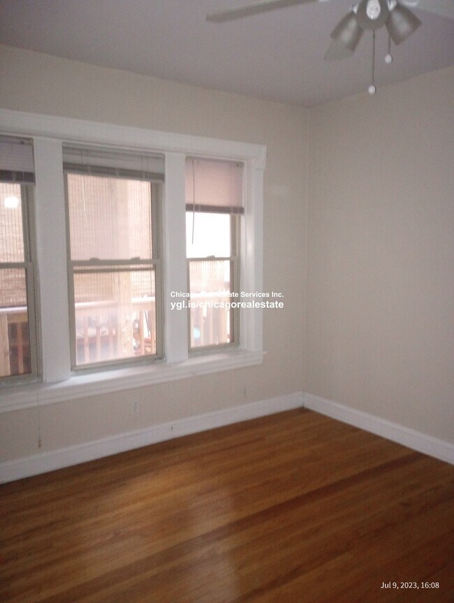 Building Photo - 904 Seward St