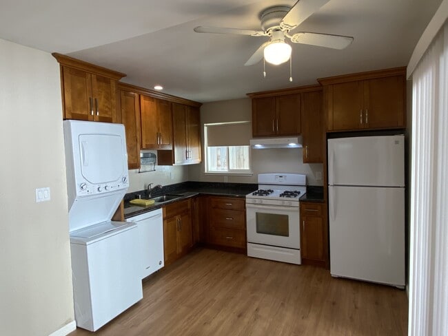 Building Photo - 7349 Starward Dr