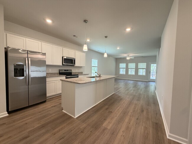 Building Photo - 512 Outpost Wy
