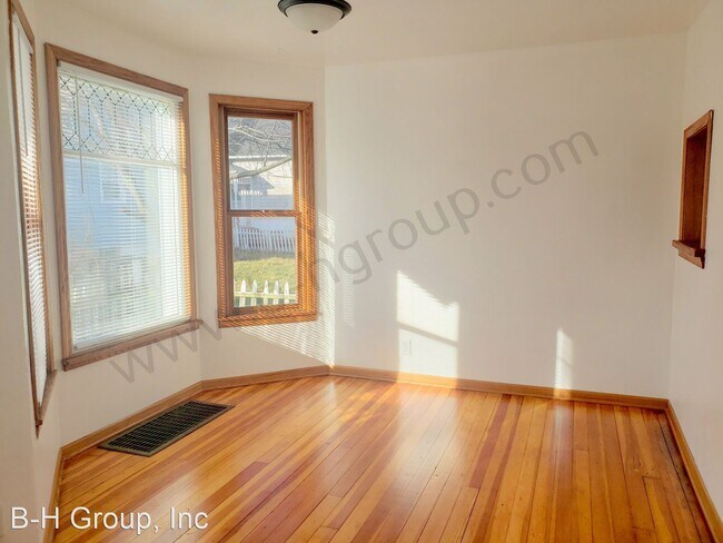 Building Photo - 2 br, 1 bath House - 514 Washington Rd