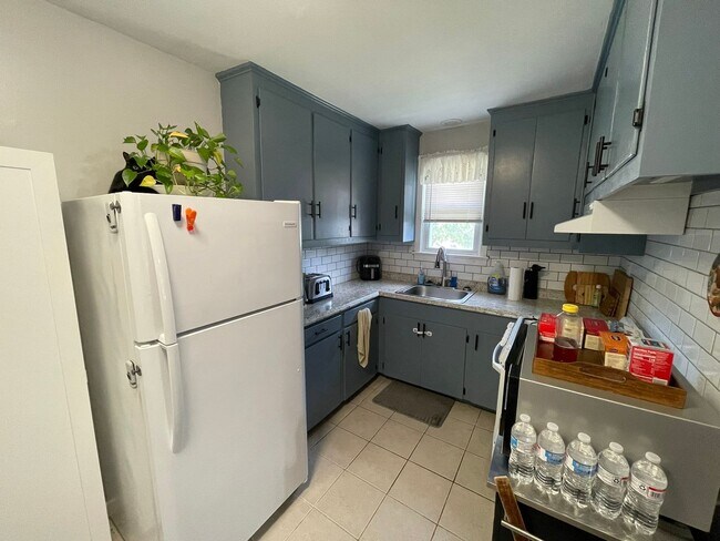 Foto del edificio - 783 W 48th St