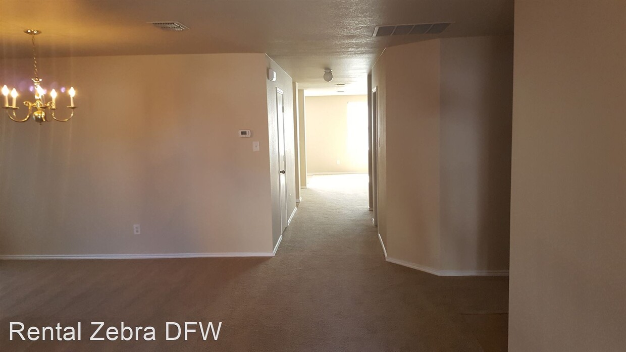 Building Photo - 9120 Quarter Horse Ln
