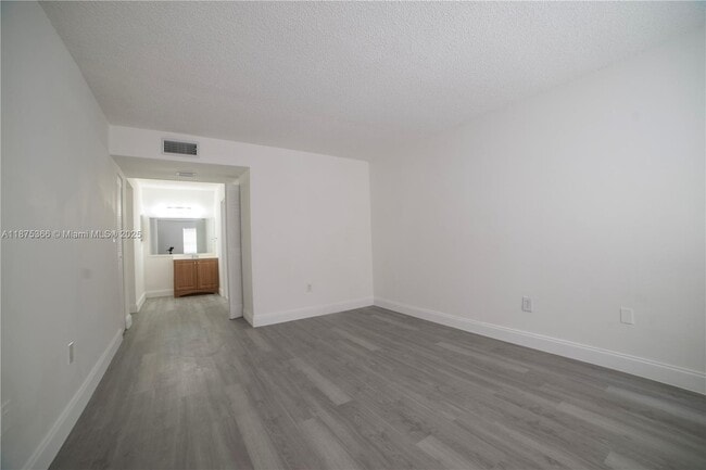 Building Photo - 4334 NW 9th Ave
