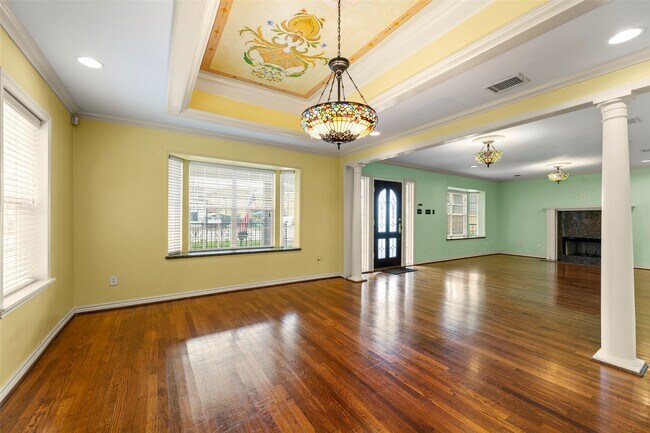 Foto del edificio - 1535 W 25th St