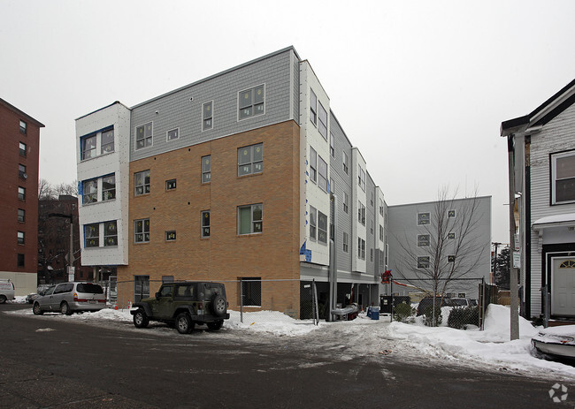 Building Photo - 270-274 Centre St