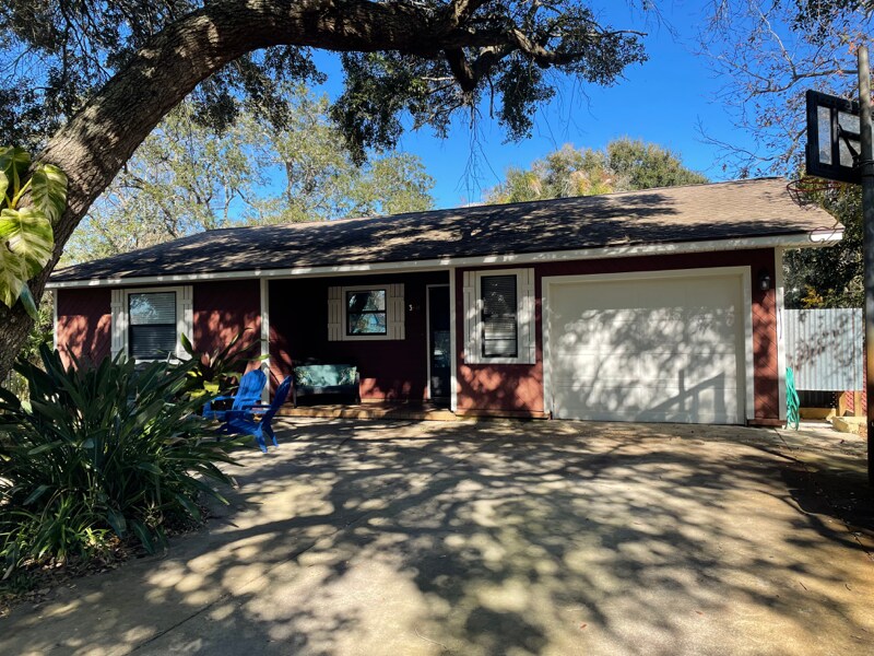 Primary Photo - 360 Sunset Dr