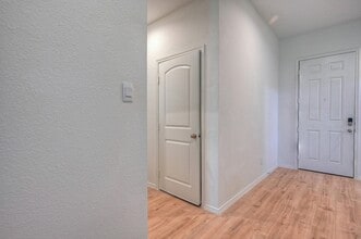 Building Photo - 31603 Zoe Pt
