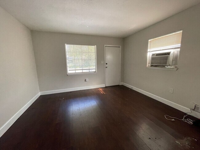 Foto del edificio - 10114 HYACINTH AVENUE, TAMPA, Florida 33612